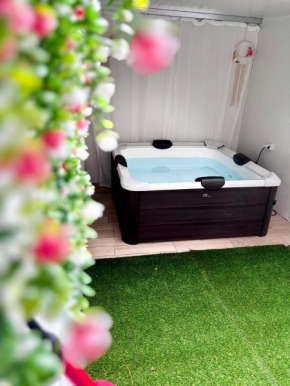 Jacuzzi Experience by perfect-living Ιωάννινα